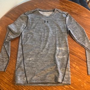 Under armour compression cold gear long sleeve never worn too small